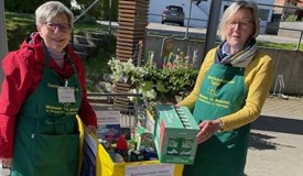 Ilse Göhnmann (Rotary Club Murnau-Oberammergau) und Monika Schöber (Tafel Oberammergau)